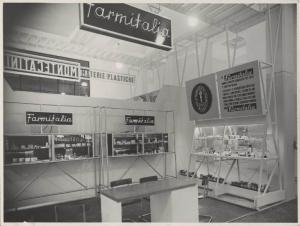 Bari - Fiera del Levante del 1949 - Stand espositivo Montecatini dedicato a Farmitalia