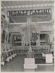 Bari - Fiera del Levante del 1949 - Stand espositivo Montecatini