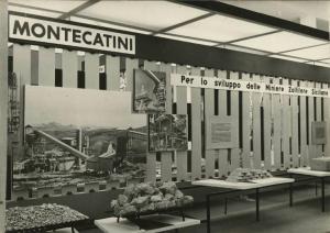 Palermo - Fiera del Mediterraneo del 1956 - Padiglione Montecatini - Stand dedicato alle miniere zolfifere in Sicilia - Esposizione minerali estratti