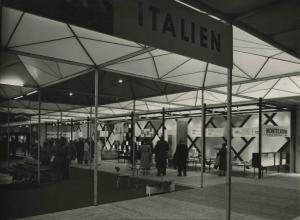 Vienna - Fiera d'autunno del 1956 - Padiglione Italia - Stand Montecatini