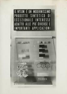 Milano - Fiera campionaria del 1941 - Padiglione Montecatini - Vetrina dedicata al Nylon