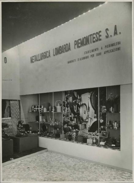 Milano - Fiera campionaria del 1939 - Padiglione Montecatini - Scorcio Sala Alluminio