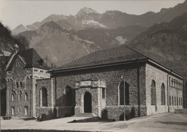 Burgraviato - Società elettrica Alto Adige - Centrale idroelettrica di Tell - Fabbricato principale