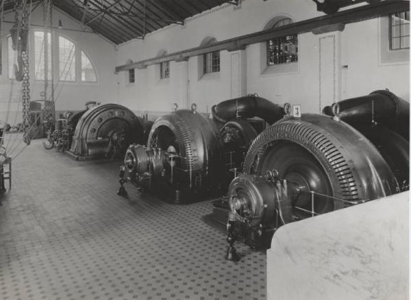 Burgraviato - Società elettrica Alto Adige - Centrale idroelettrica di Tell - Sala macchine - Turbine - Alternatori