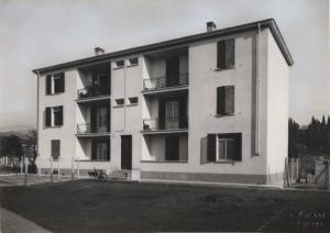 Carrara - Piano INA - Casa sociale - Via Canova
