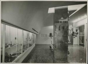 Milano - Fiera campionaria del 1939 - Padiglione Montecatini - Sala leghe di zinco Zama