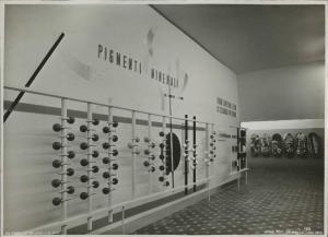 Milano - Fiera campionaria del 1939 - Padiglione Montecatini - Pigmenti e resine sintetiche