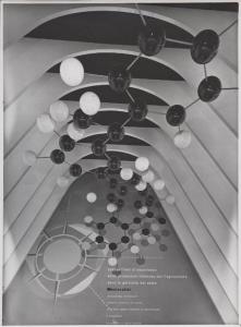 Milano - Fiera campionaria del 1955 - Padiglione Montecatini - Sala presentazione - Composizione molecolare tridimensionale