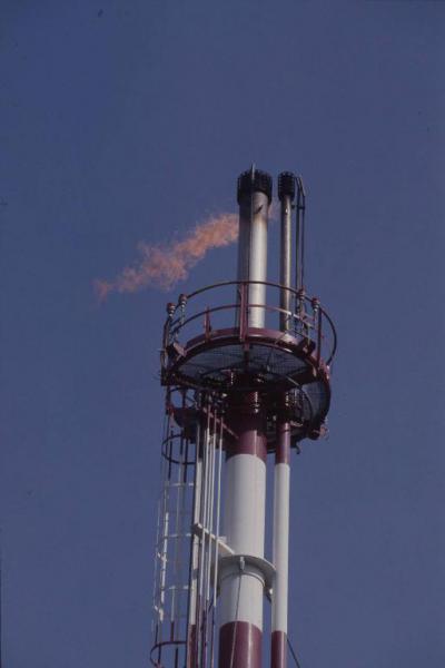 Candela - Centrale di trattamento e compressione gas naturale - Fiaccola di sicurezza - Particolare