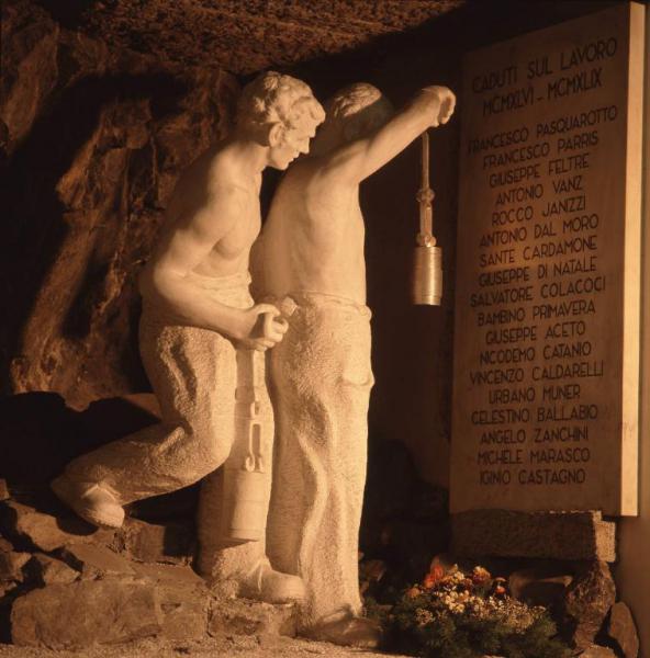 Castelbello - Centrale idroelettrica - Monumento ai caduti sul lavoro