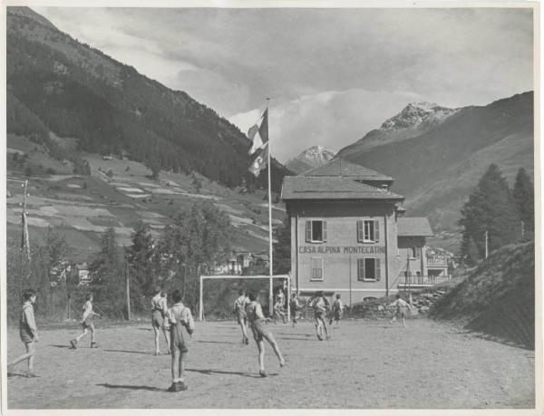 Ponte di Legno - Casa alpina Montecatini - Colonia montana - Bambini - Partita di calcio