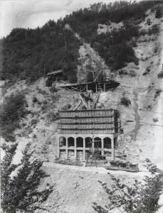 Mezzocorona - Impianto idroelettrico - Cantiere di costruzione - Galleria di adduzione dalla diga del Mollaro alle condotte forzate