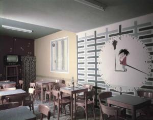 Forlimpopoli - Bar di Giuseppe Matteucci - Mascotte "Lascia o raddoppia" - Vernice Ducotone per interni