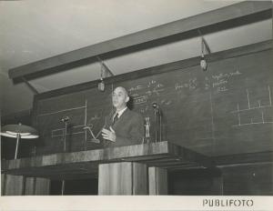 Conferenza di Enrico Fermi - Enrico Fermi in cattedra