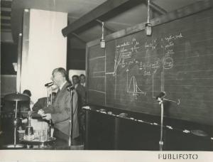 Conferenza di Enrico Fermi - Enrico Fermi in cattedra