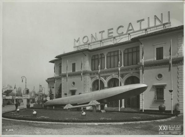 Milano - Fiera campionaria del 1940 - Veduta esterna del padiglione Montecatini - Fusoliera