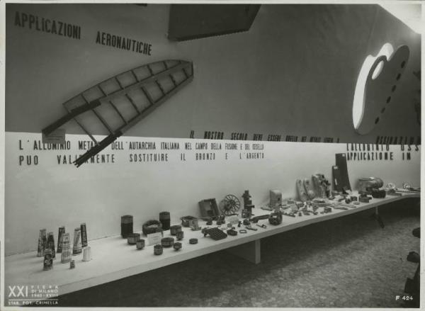 Milano - Fiera campionaria del 1940 - Padiglione Montecatini - Sala alluminio