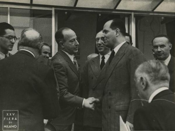 Milano - Fiera campionaria del 1947 - Padiglione Montecatini - Visita autorità - Giuseppe Togni