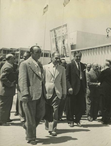 Milano - Fiera campionaria del 1947 - Padiglione Montecatini - Visita autorità - Costa