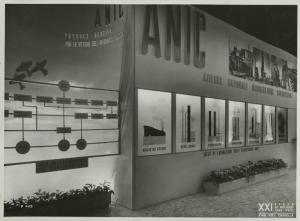 Milano - Fiera campionaria del 1940 - Padiglione Montecatini - Sala ANIC (Azienda Nazionale Idrogenazione Combustibili) - Ciclo di lavorazione