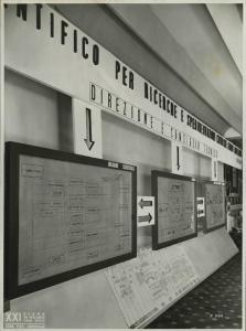 Milano - Fiera campionaria del 1940 - Padiglione Montecatini - Sala Istituto scientifico Guido Donegani - Diagrammi
