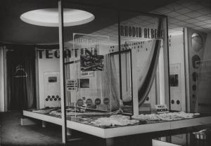 Lubiana - Fiera del 1941 - Padiglione Montecatini - Esposizione di tessuti Rhodia Albene