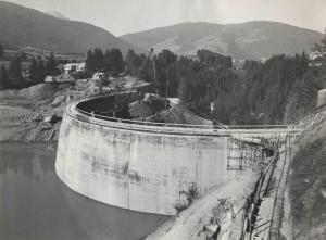 Brunico - Società idroelettrica Atesina - Diga di Monguelfo in costruzione