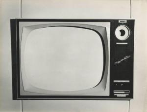 Milano - Fiera campionaria del 1960 - Padiglione elettronica, radio, televisione, illuminazione e lampadari - Televisore Majestic