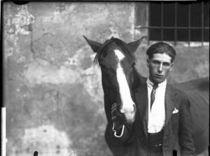 Ritratto maschile - Pietro Perotti  con cavallo