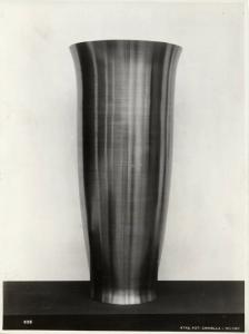 V Triennale - Arti decorative e industriali - Cristalli-metalli-illuminazione - Vaso di ferro