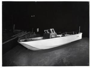 XIII Triennale - Mostre temporanee - Il tempo libero nella natura: la barca - Barca a motore