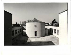 XVI Triennale - Secondo ciclo - Il progetto di architettura - Architetture italiane degli anni '70 - Scuola media di Fagnana Olona (Varese), di Aldo Rossi