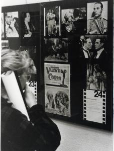 XVI Triennale - Secondo ciclo - Lo spazio audiovisivo - Divi e divine - Pannelli dedicati a Rodolfo Valentino