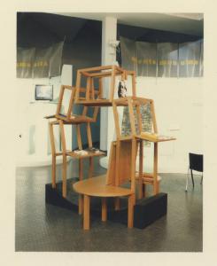 XIX Triennale - I racconti dell'Abitare - Libreria d'affezione di Dieter Hoffmann-Axthelm, progetto di Hermann Czech