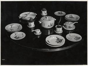 V Triennale - Arti decorative e industriali - Ceramiche - Servizio da tavola di Guido Andlovitz