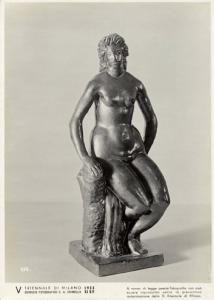 V Triennale - Arti decorative e industriali - Sala dell'E.N.A.P.I. - Ceramica - Statuina in ceramica di Amedeo Vecchi