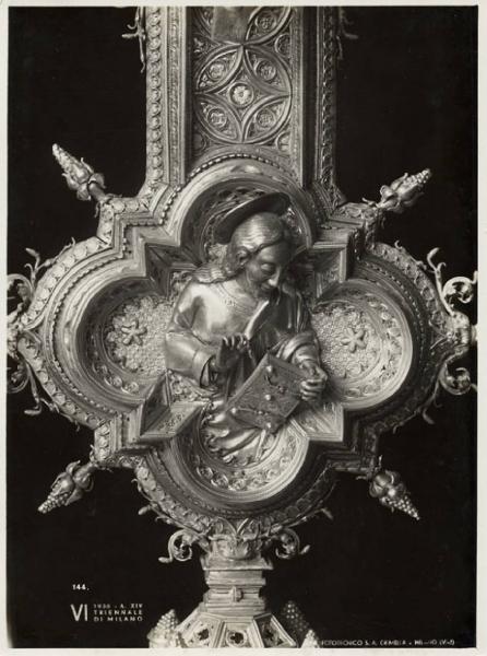 VI Triennale - Mostra dell'antica oreficeria italiana - Vetrina XII. Oreficerie sacre e croce di Bergamo - Croce astile