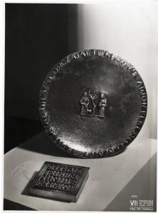 VII Triennale - Sezione dell'Ungheria - Oggetti in argento sbalzato di Margit Tevàn