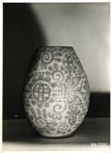 VII Triennale - Sezione dell'Ungheria - Vaso in ceramica di Geza Gorka