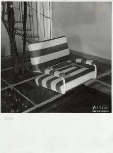 VII Triennale - Galleria dell'arredamento - Seconda parte - Stanza di soggiorno in una villa di Franco Albini - Poltrona sospesa