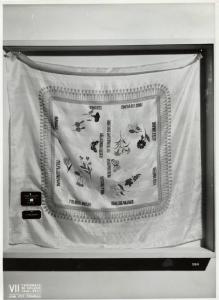 VII Triennale - Mostra dei tessuti e dei ricami - Sezione dei merletti e dei ricami - Fazzoletto in seta dipinto a mano di Piero Fornasetti