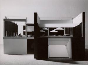 X Triennale - Mostra dell'industrial design - Modello in scala dell'allestimento