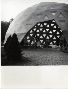 X Triennale - Parco Sempione - Partecipazione statunitense. Abitazione a cupola geodetica Füller - Roberto Mango