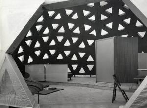 X Triennale - Parco Sempione - Partecipazione statunitense. Abitazione a cupola geodetica Füller - Interno - Roberto Mango