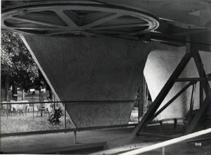 IX Triennale - Mostra internazionale dell'architettura in movimento - Seggiovia del Parco Sempione - Interno della stazione di partenza
