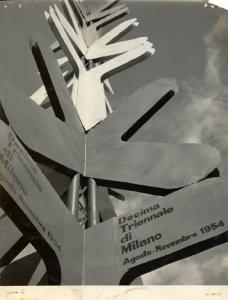 X Triennale - Parco Sempione - Mostra della pubblicità e della estetica stradale - Antenna pubblicitaria in piazza Cadorna - Claudio Conte - Albe Steiner