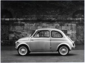 XI Triennale - Mostra internazionale dell'Industrial Design - Fiancata della Fiat 500 - Dante Giacosa