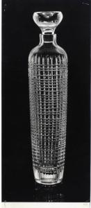 XI Triennale - Sezione della Cecoslovacchia - Bottiglia per liquori in cristallo soffiato inciso