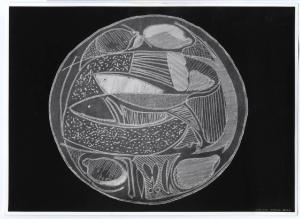 XI Triennale - Mostra delle Produzioni d'arte - Sezione dei pizzi, ricami, alabastri - Tondo con disegno di pesci ricamato su velo - Leonardo Spreafico