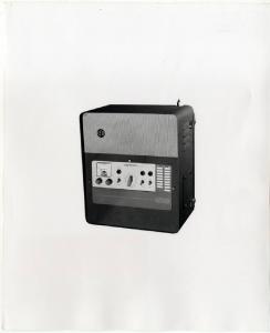 XI Triennale - Parco Sempione - Stati Uniti d'America - Radio-telefono modello AE76CM